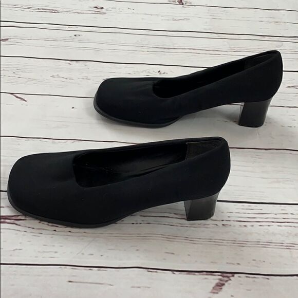 Cloud Walkers Pumps - Picture 6 of 7